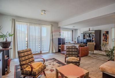 Casă individuală cu 8 camere cu Garaj în Colonia 1 Mai - 5