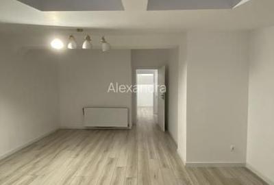 Casă individuală cu 4 camere cu Canalizare în Central - 7