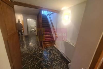 Casă cu 5 camere cu Teren 251 Mp în Zamora - 13