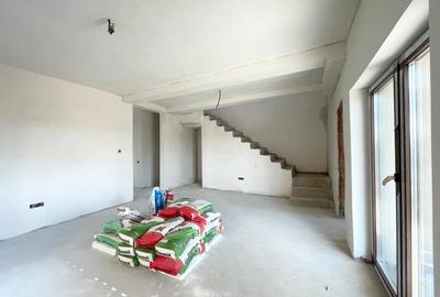 Duplex cu 5 camere cu Canalizare în Moșnița Veche - 3