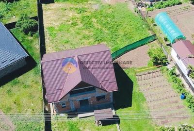 Casă cu 3 camere cu Teren 600 Mp în Dumbrava - 1