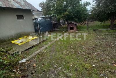 Casă cu 3 camere cu Teren 600 Mp în Bărcănești - 2