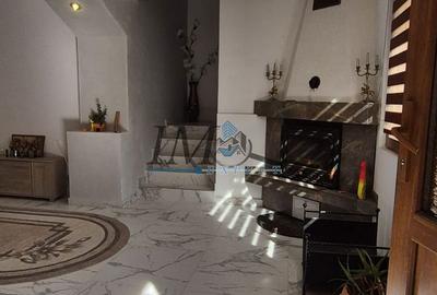 Casă cu 4 camere cu Teren 600 Mp în Central - 2