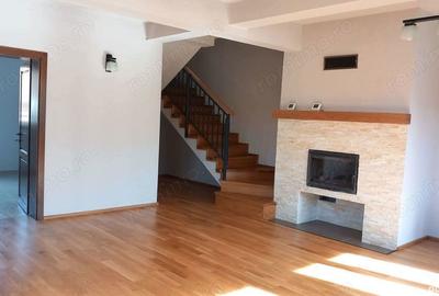 Casă cu 5 camere cu Teren 270 Mp în Giroc