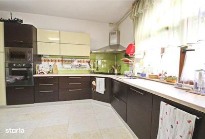 Apartament cu 2 camere, mobilat în Schei - 8