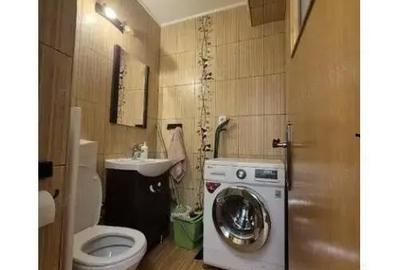 Apartament cu 3 camere decomandat în Muncii