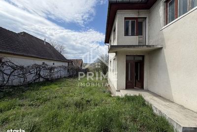 Casă cu 4 camere în Aronești