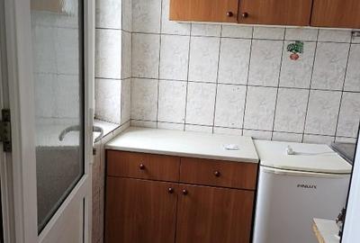 Garsonieră semidecomandată, mobilată în Km 5 - 5