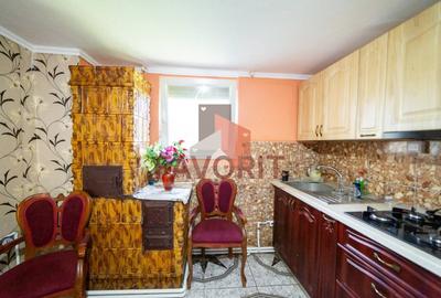 Casă individuală cu 10 camere cu Canalizare în Central - 8