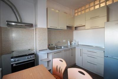 Inchiriere garsoniera Feldioara|Damaroaia|Bloc 2012 - 5