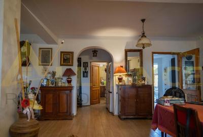 Proprietate in EXCLUSIVITATE Vila deosebita pe malul apei - 4