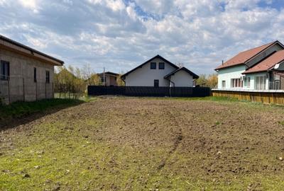 Teren de 750 mp, în Săucești - 1