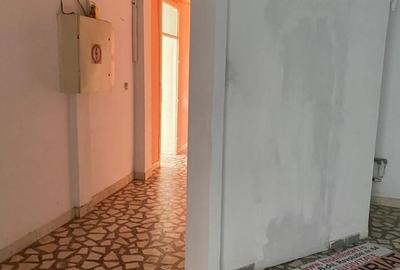 Spațiu comercial, de 132 mp, în Alfa - 8