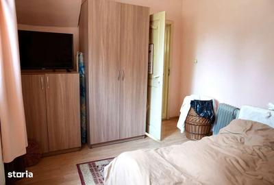 Casă cu 4 camere cu Teren 1100 Mp în Gepiu - 4