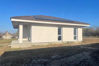 Casă individuală de vânzare – Petrovaselo (la cheie)-comision 0% - 2