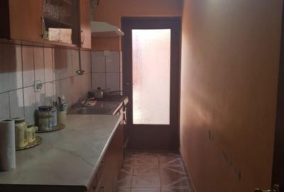 Casă cu 3 camere în Central