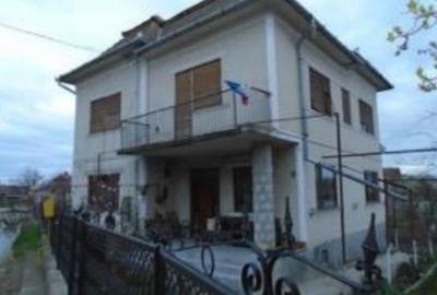 Casă cu 2 camere cu Teren 521 Mp în Unirea - 2