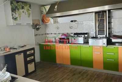 Spațiu comercial, de 250 mp, în Studina - 3