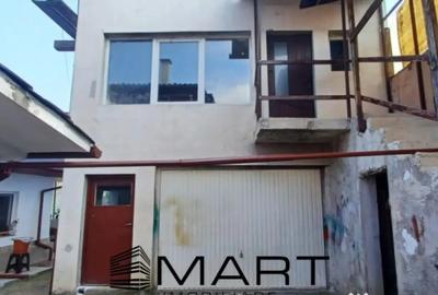 Casă cu 6 camere cu Canalizare în Noua - 1