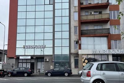 Apartament cu 2 camere decomandat în Calea Moldovei