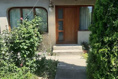 Casă cu Teren 1300 Mp în Central - 2