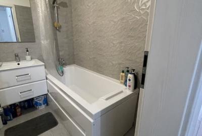 Apartament cu 2 camere semidecomandat în Dobroești