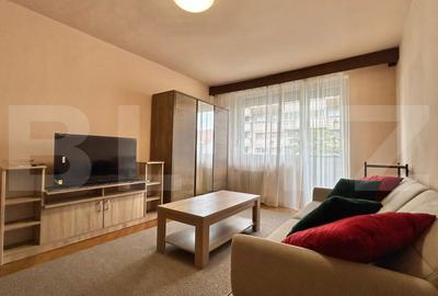 Apartament cu 3 camere decomandat, mobilat în Central