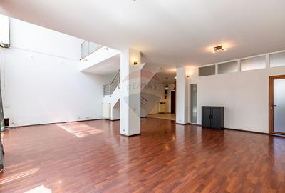 Casa / Vila in Pipera, strada Erou Iancu Nicolae - 10