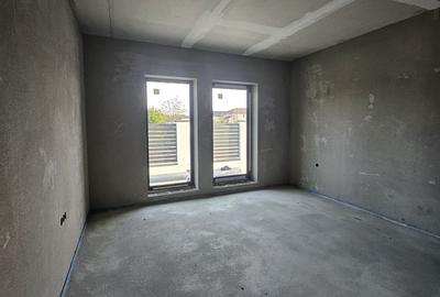 Casă cu 4 camere cu Teren 750 Mp în Central - 15