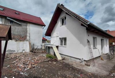 Casă cu 3 camere cu Canalizare în Central - 4