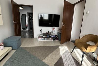 Apartament cu 4 camere semidecomandat, mobilat în Titan - 2