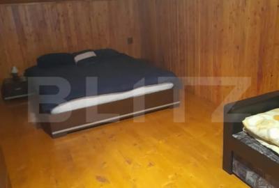 Casă cu 7 camere cu Teren 1500 Mp în Central - 12