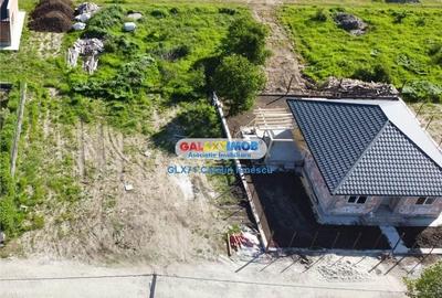 Teren de 400 mp, în Domnești - 2