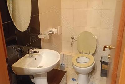 Garsonieră decomandată în Central - 9