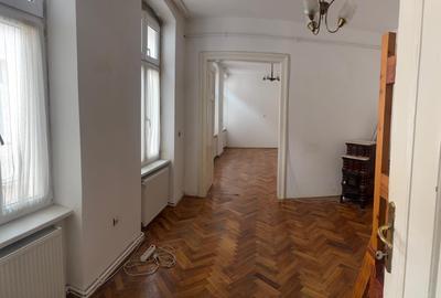 Apartament cu 3 camere nedecomandat în Centrul Istoric - 6