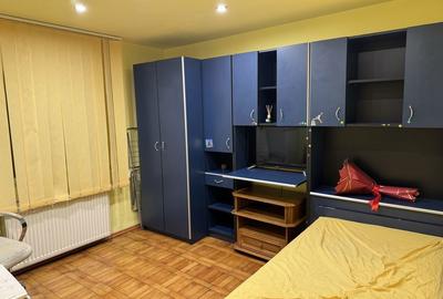 Apartament cu 2 camere decomandat în Central - 1