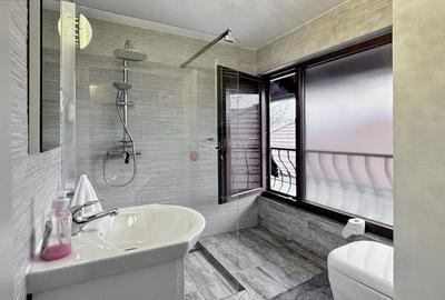 Casă individuală cu 9 camere cu Canalizare în Florilor - 5