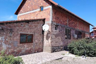 Casă cu 3 camere cu Teren 547 Mp în Central - 5