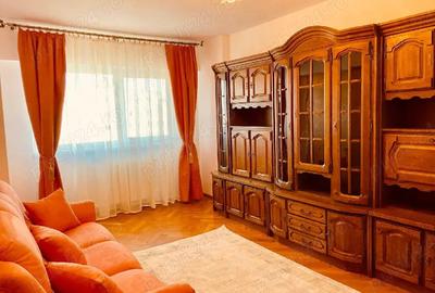 Apartament cu 3 camere decomandat în Centrul Civic - 1