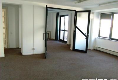 Spațiu comercial, de 1,000 mp, în Armeneasca - 2
