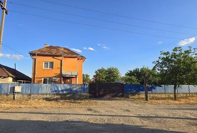 Casă individuală cu 5 camere cu Canalizare în Central - 6