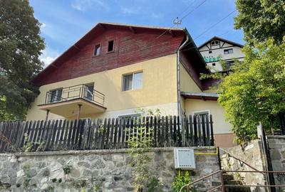 Busteni Apartament in vila - 56mp, gradina proprie 131 mp, priveliste superba! - 1