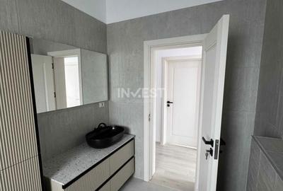 Casă cu 4 camere cu Canalizare în Granit - 2