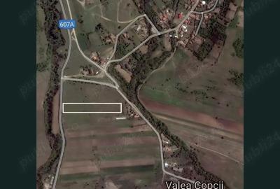 Teren de 5800 mp, în Central