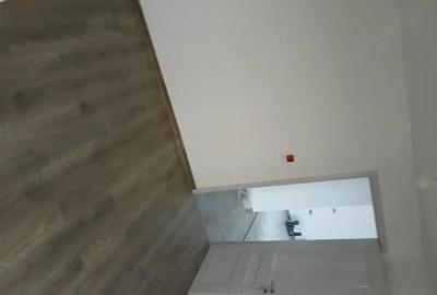 Apartament cu 4 camere decomandat în Central - 2
