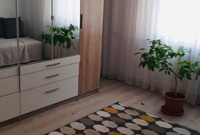 Apartament cu 3 camere decomandat, mobilat în 13 Septembrie - 15