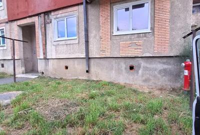 Apartament cu 3 camere decomandat în Aninoasa - 7