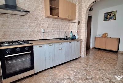 Apartament cu 2 camere semidecomandat în Titan - 2