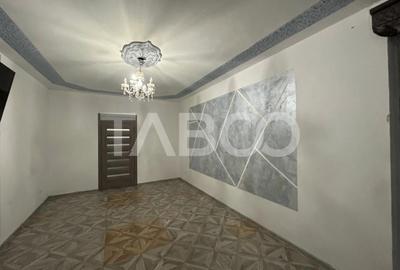 Apartament renovat 2 camere si balcon etaj 1 de vanzare Strand Sibiu - 2