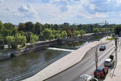 Apartament cu 3 camere decomandat în Central - 10